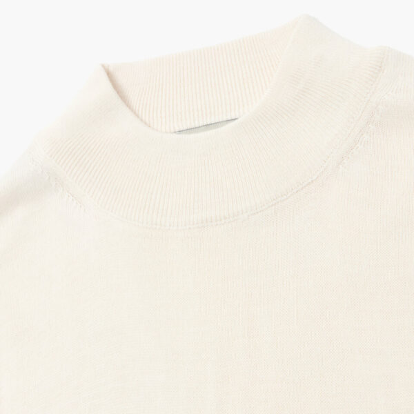 Beyaz Crown Yarım Balıkçı Kazak